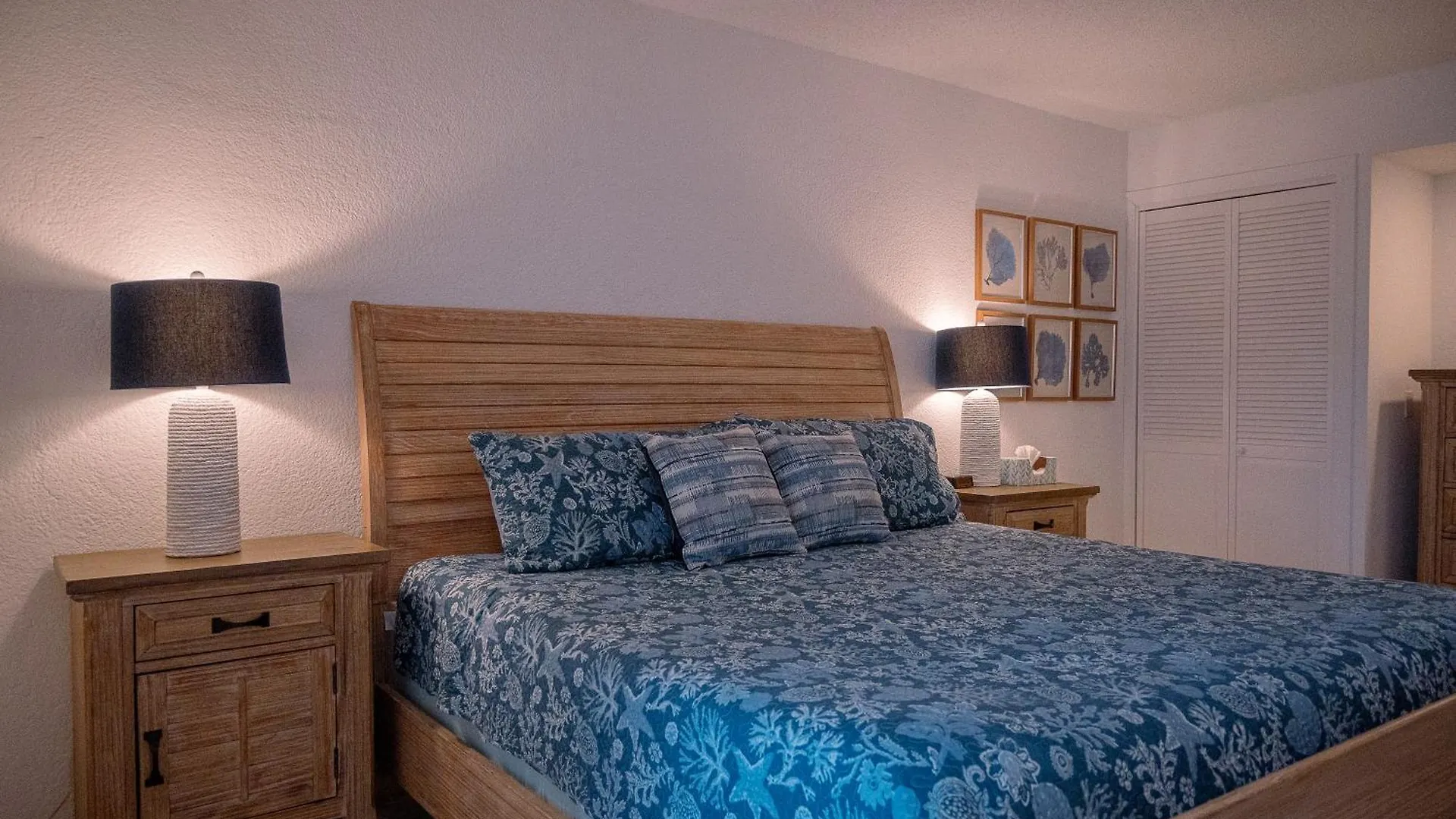 Entire 2Nd Floor 2 Bedroom Elysian - Tennis & Tides East End  0*, East End (Saint Thomas) United States Virgin Islands