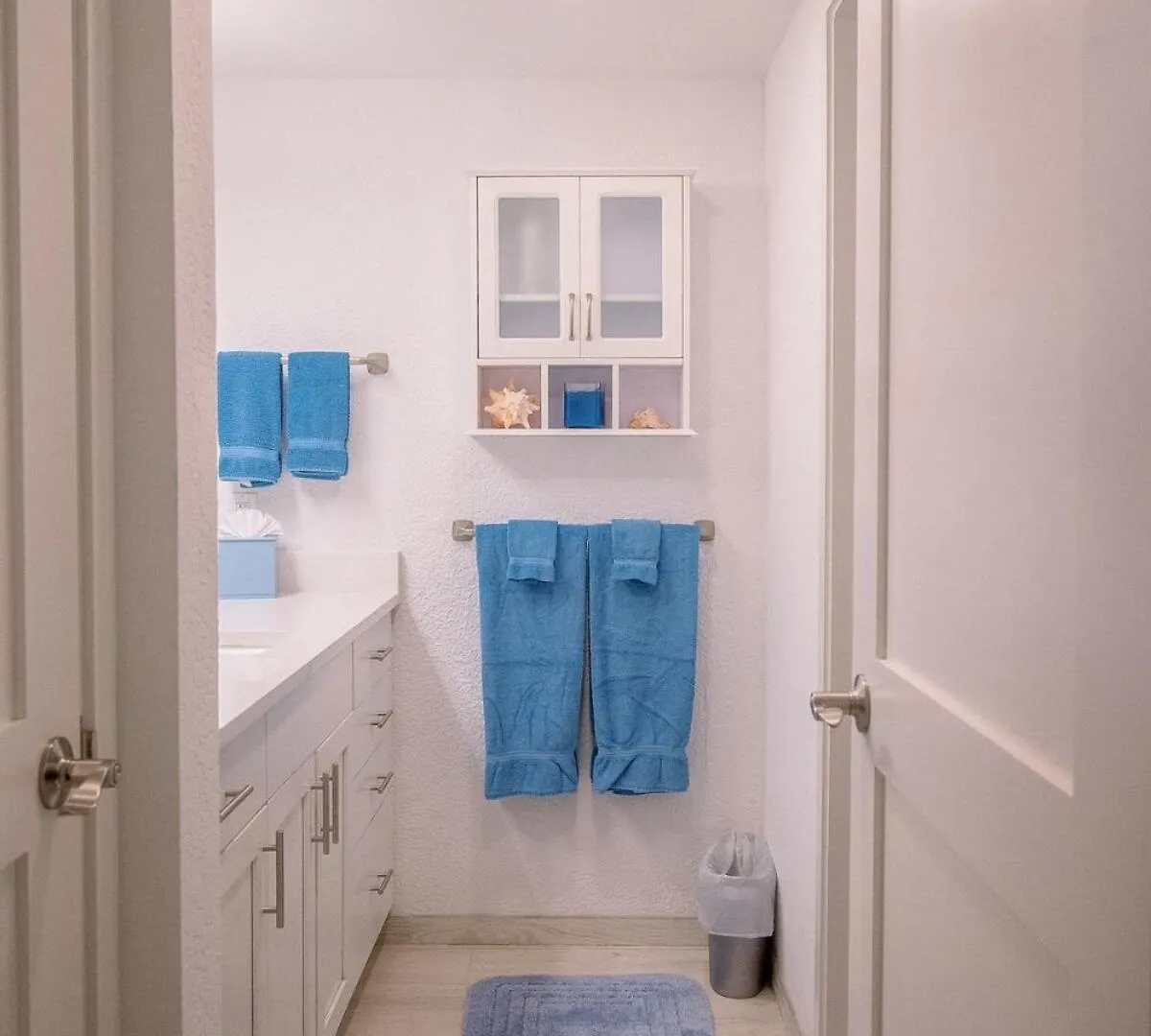 Entire 2Nd Floor 2 Bedroom Elysian - Tennis & Tides East End  East End (Saint Thomas)