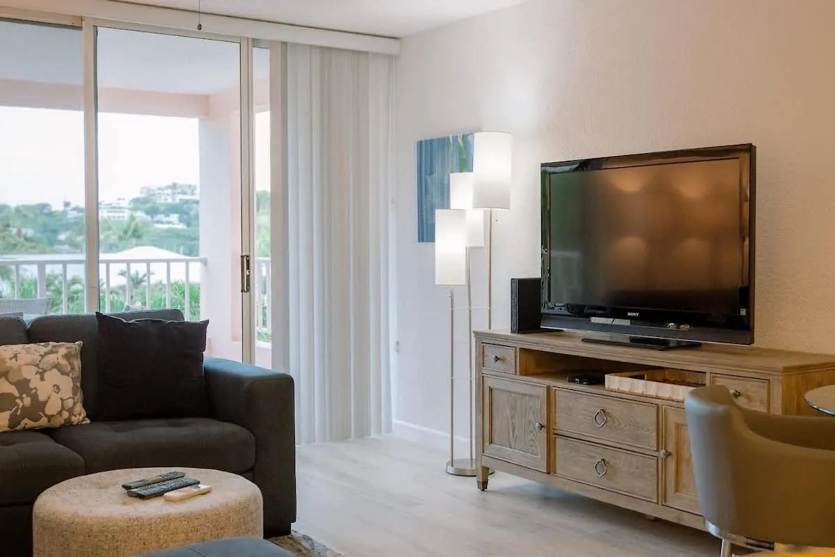 Entire 2Nd Floor 2 Bedroom Elysian - Tennis & Tides East End